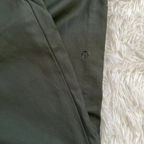 Lululemon men’s ABC dark green pants